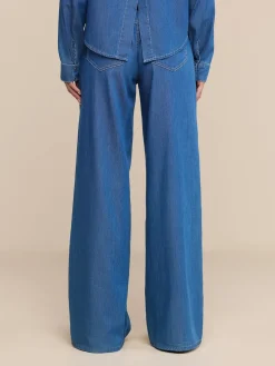 Alicent Wide-Leg Jean