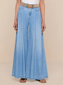 Dariela Wide-Leg Jean