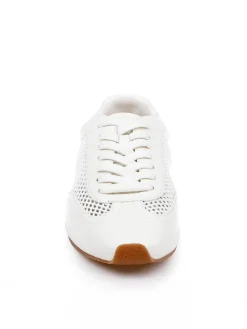Jarah Sneaker