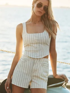 Lissania Short